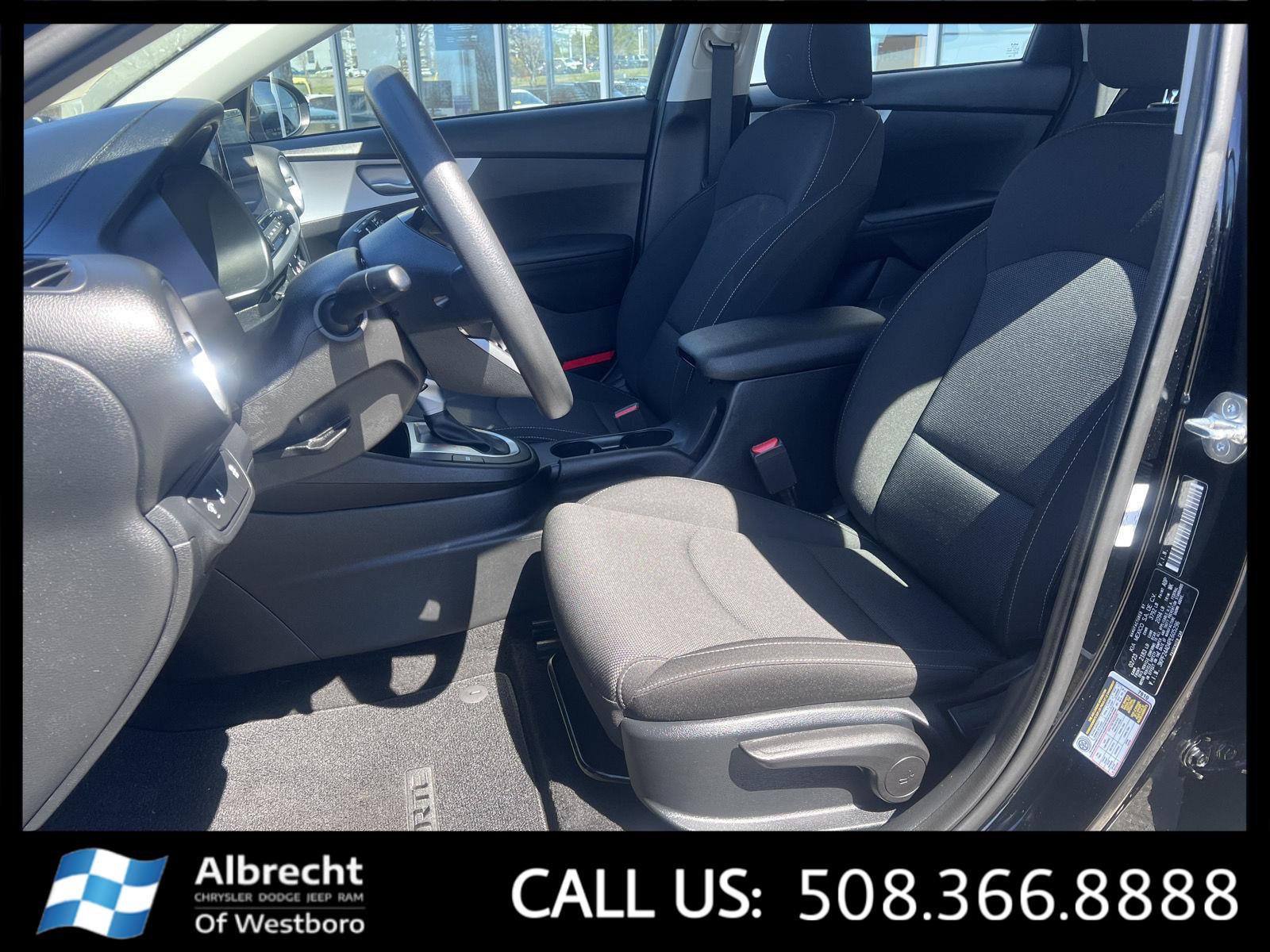Used 2023 Kia Forte LXS w/ LXS Technology Package image 10