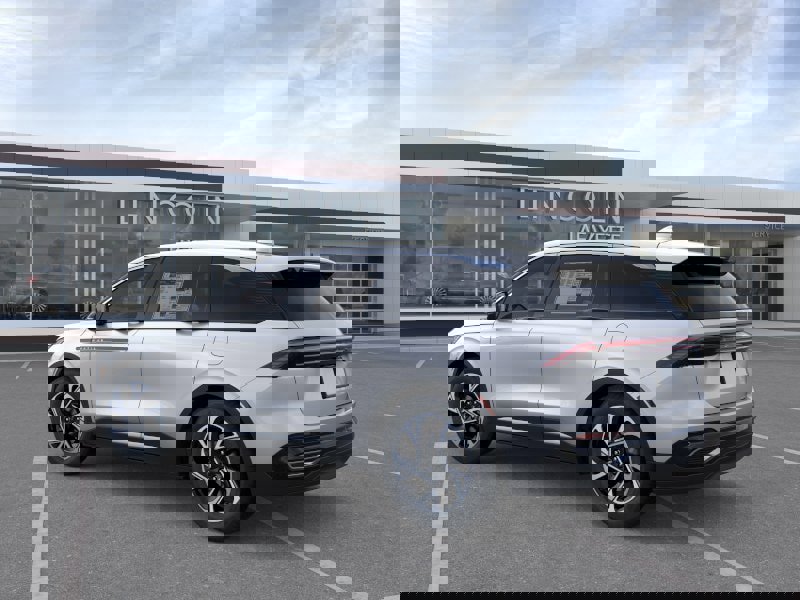 New 2026 Lincoln Nautilus Premier AWD/4WD image 4