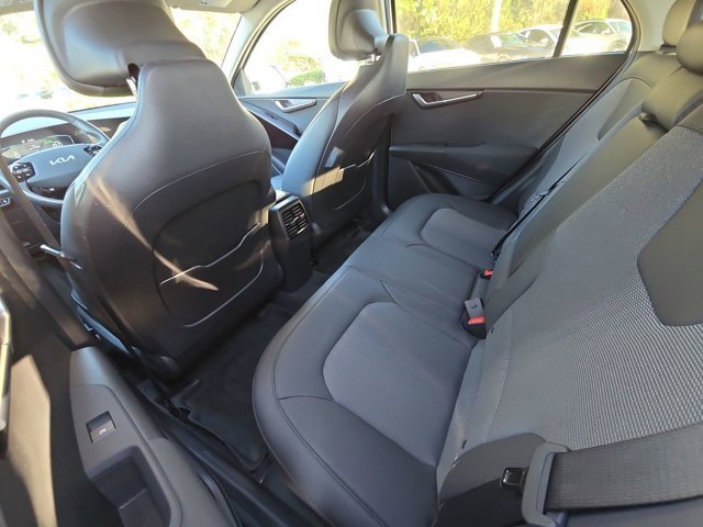 Used 2023 Kia Niro EX Touring image 17