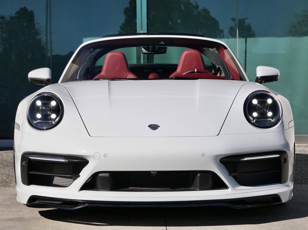 Used 2021 Porsche 911 Targa 4S image 2