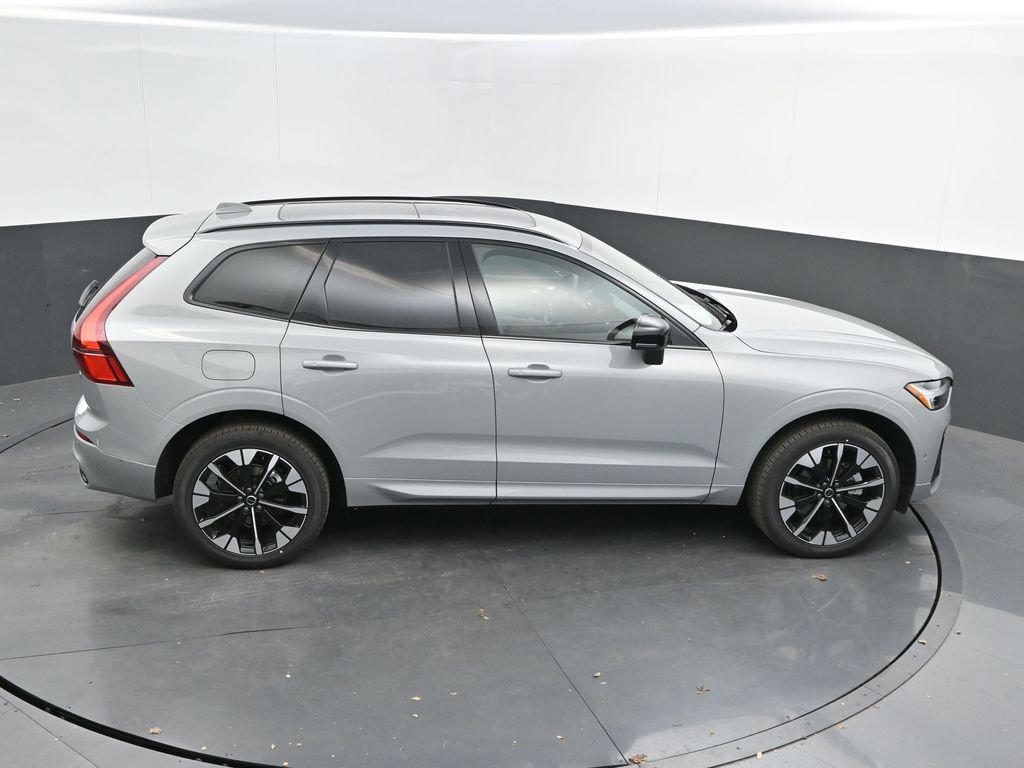 New 2026 Volvo XC60 B5 Plus w/ Protection Package Premier AWD/4WD image 30