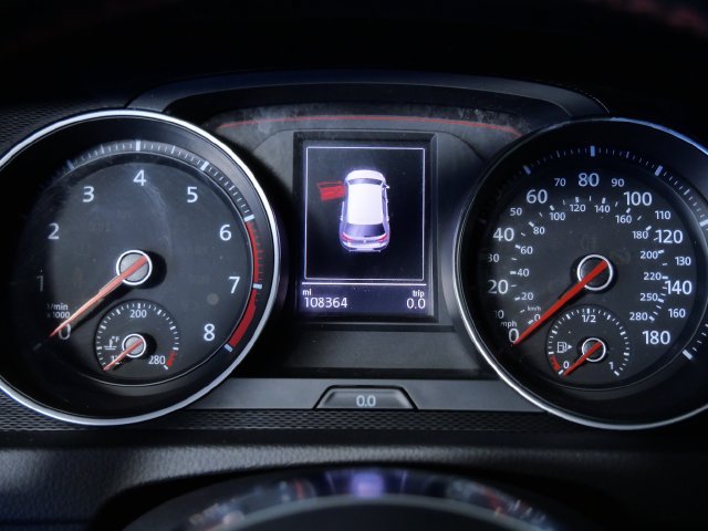 Used 2015 Volkswagen GTI SE w/ Lighting Package (SEL) FWD image 19