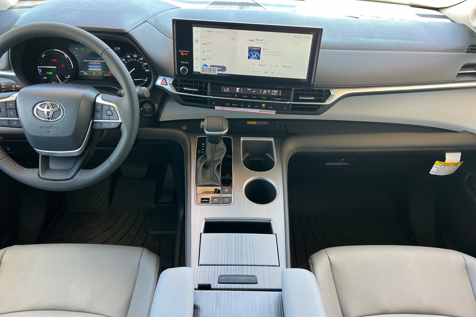 Certified 2026 Toyota Sienna XLE FWD image 13