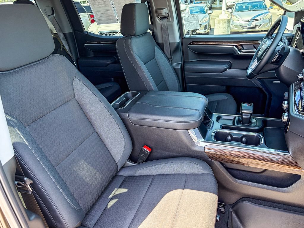 Certified 2025 GMC Sierra 1500 Elevation AWD/4WD image 40