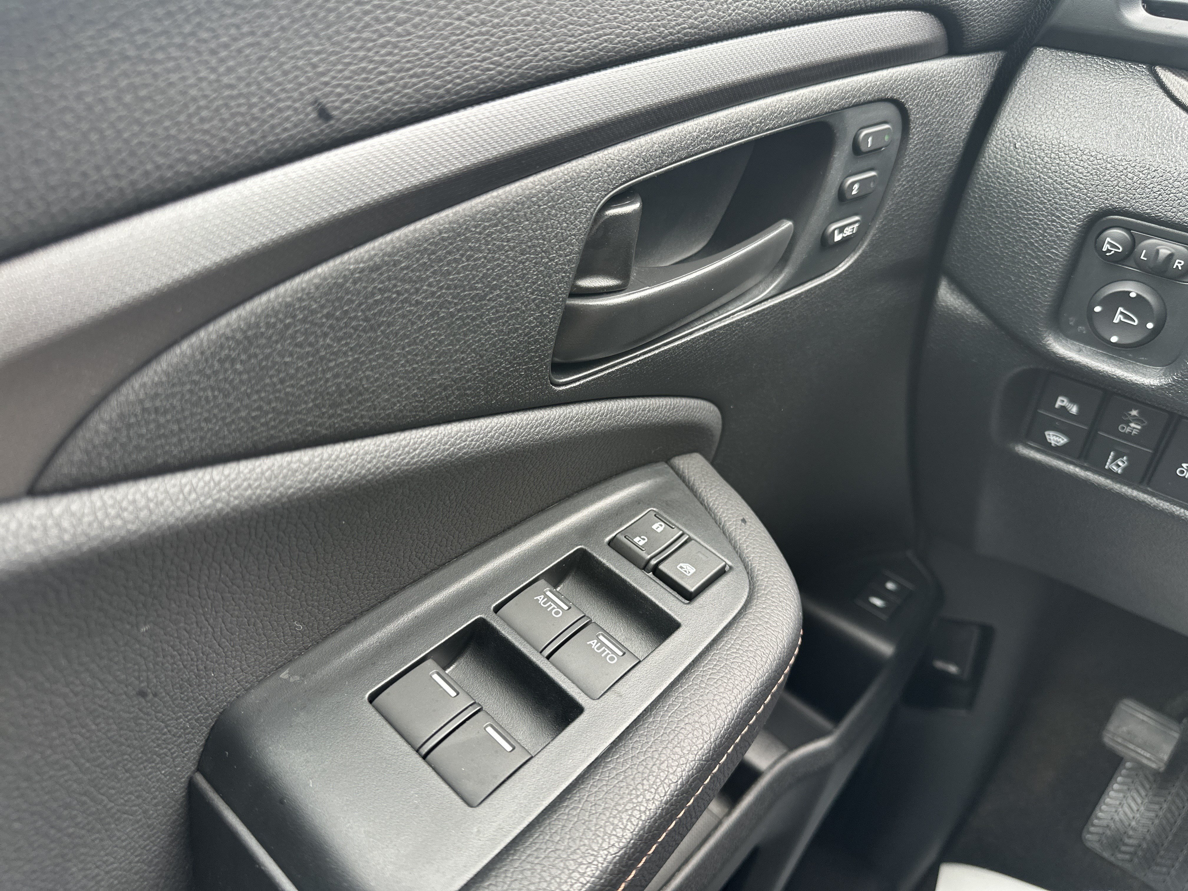 Certified 2023 Honda Passport TrailSport image 26