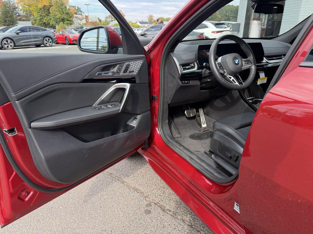 Used 2025 BMW X2 xDrive28i w/ Premium Package AWD/4WD image 49