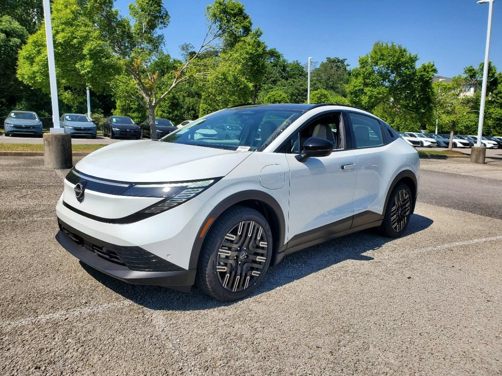 New 2026 Nissan Leaf Platinum+ w/ Cargo Package (Platinum+) FWD image 2