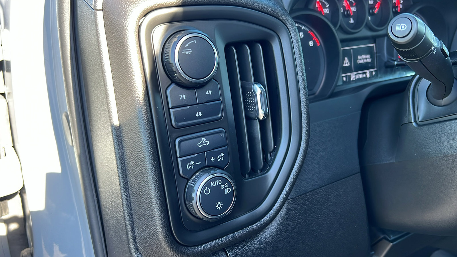 Certified 2025 Chevrolet Silverado 2500 Custom w/ Custom Convenience Package image 28