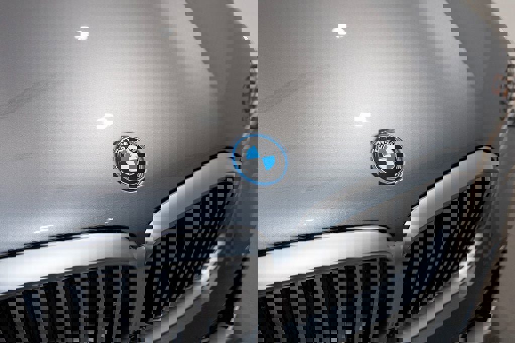 New 2026 BMW X5 xDrive50e w/ Climate Comfort Package image 7