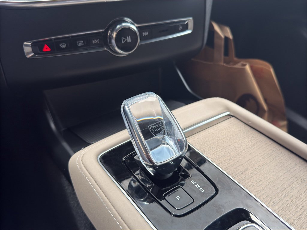 New 2026 Volvo XC90 T8 Plus w/ Protection Package Premier image 19