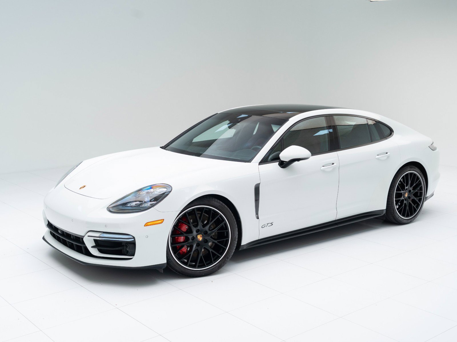 Certified 2023 Porsche Panamera GTS image 1