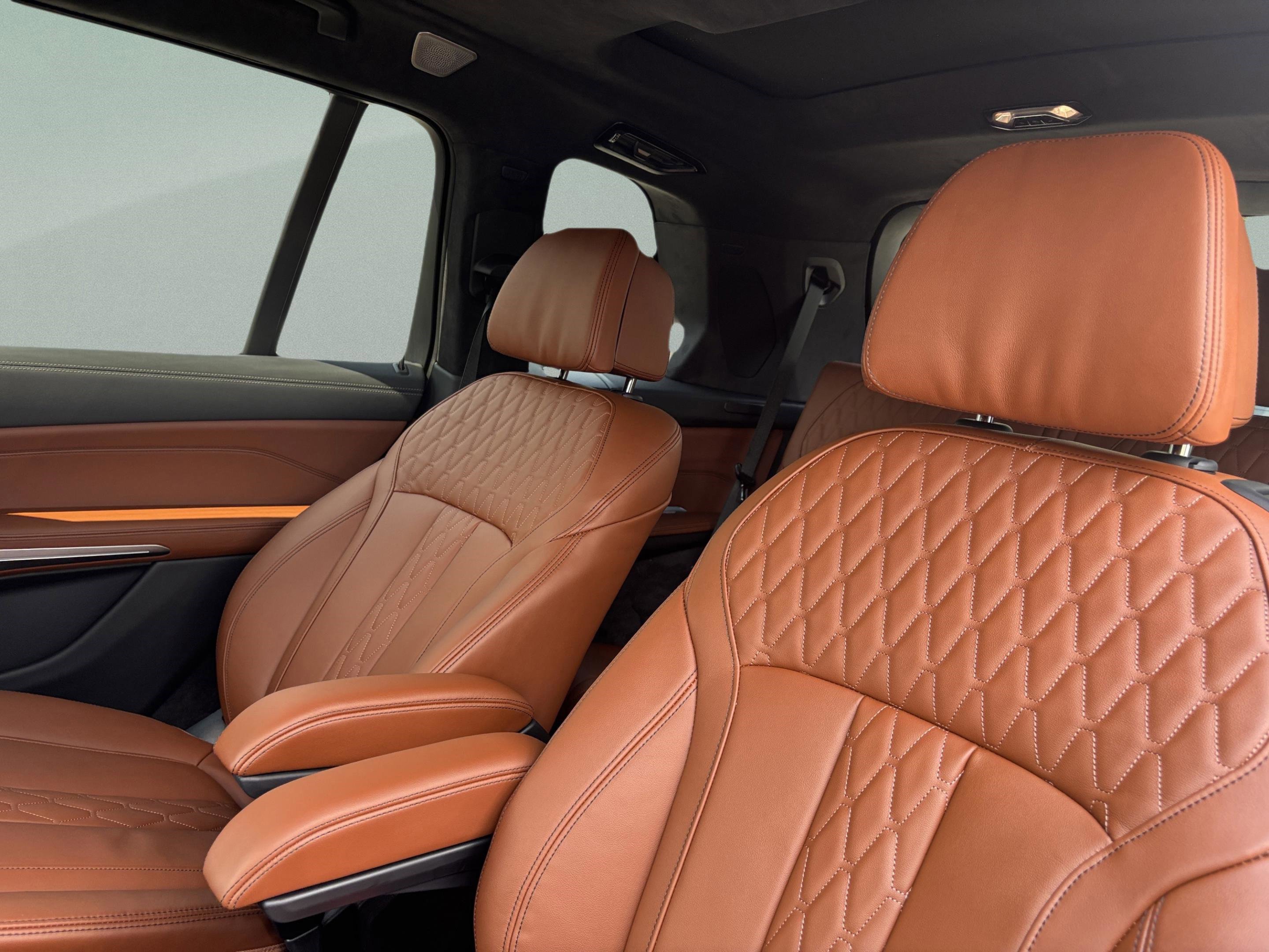 New 2026 BMW ALPINA XB7 image 26