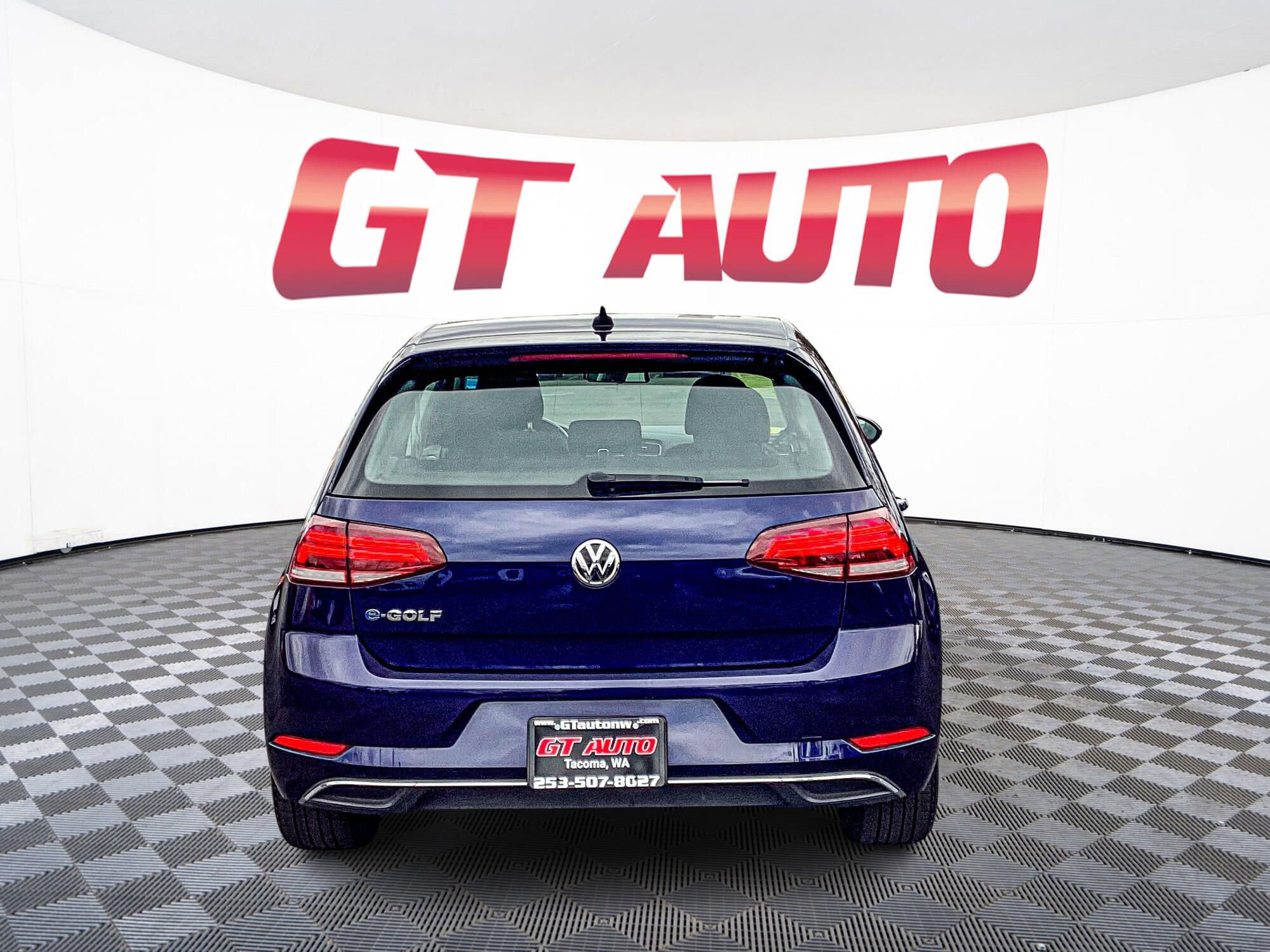 Used 2019 Volkswagen e-Golf SE w/ Driver Assistance Package image 6