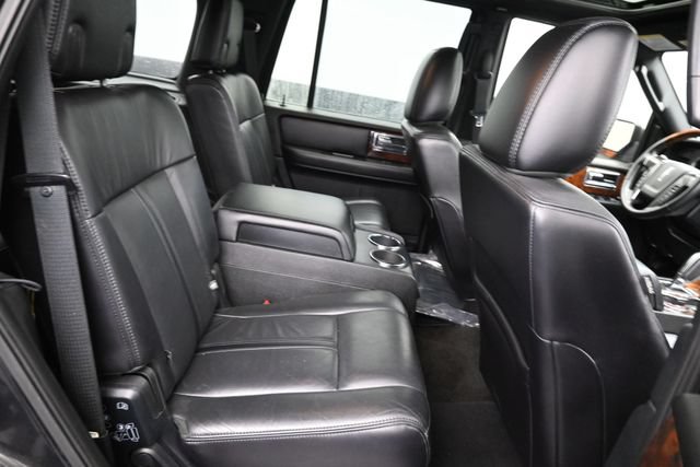 Used 2015 Lincoln Navigator 2WD image 9