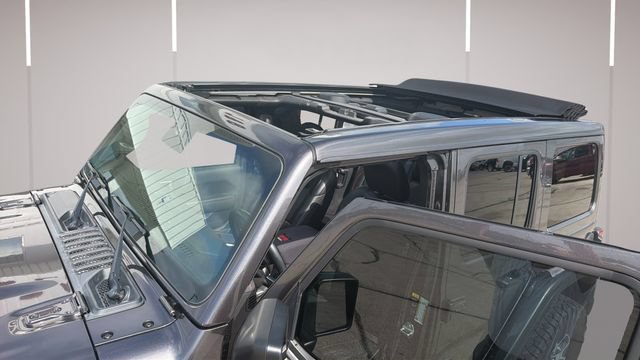 Used 2021 Jeep Wrangler Unlimited Rubicon AWD/4WD image 15