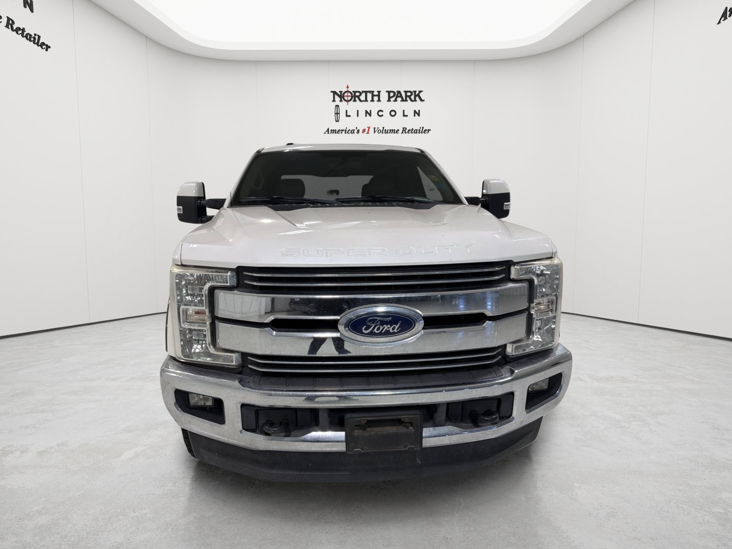 Used 2017 Ford F350 Lariat w/ Lariat Value Package AWD/4WD image 8