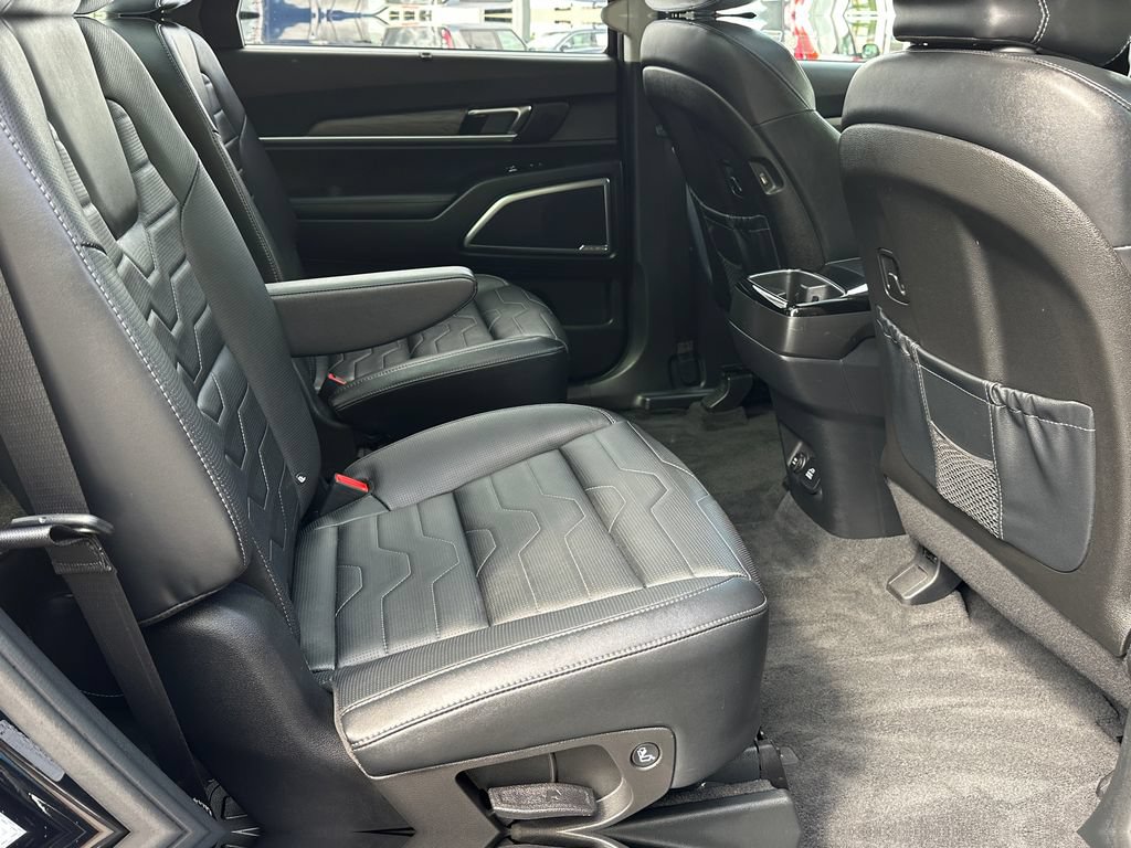 Certified 2022 Kia Telluride SX w/ SX Prestige Package AWD/4WD image 10