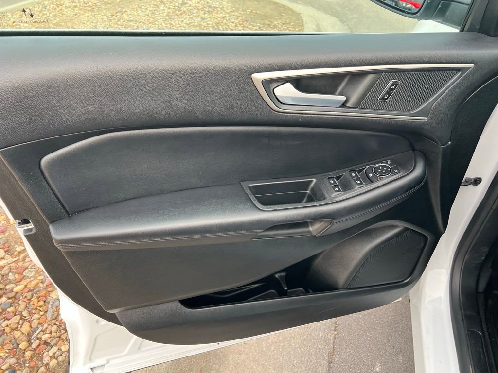 Used 2022 Ford Edge SEL w/ Convenience Package image 15