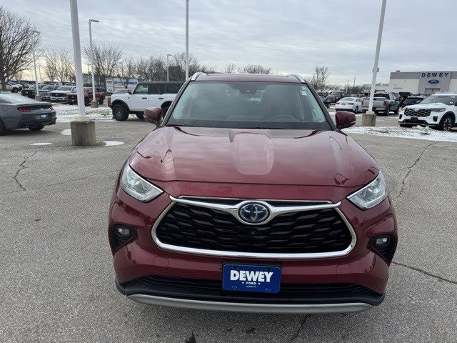 Used 2021 Toyota Highlander Platinum image 2