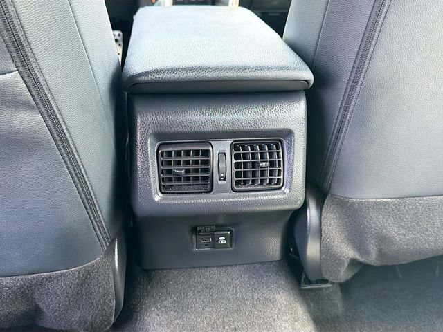 Used 2025 Toyota Camry SE FWD image 25