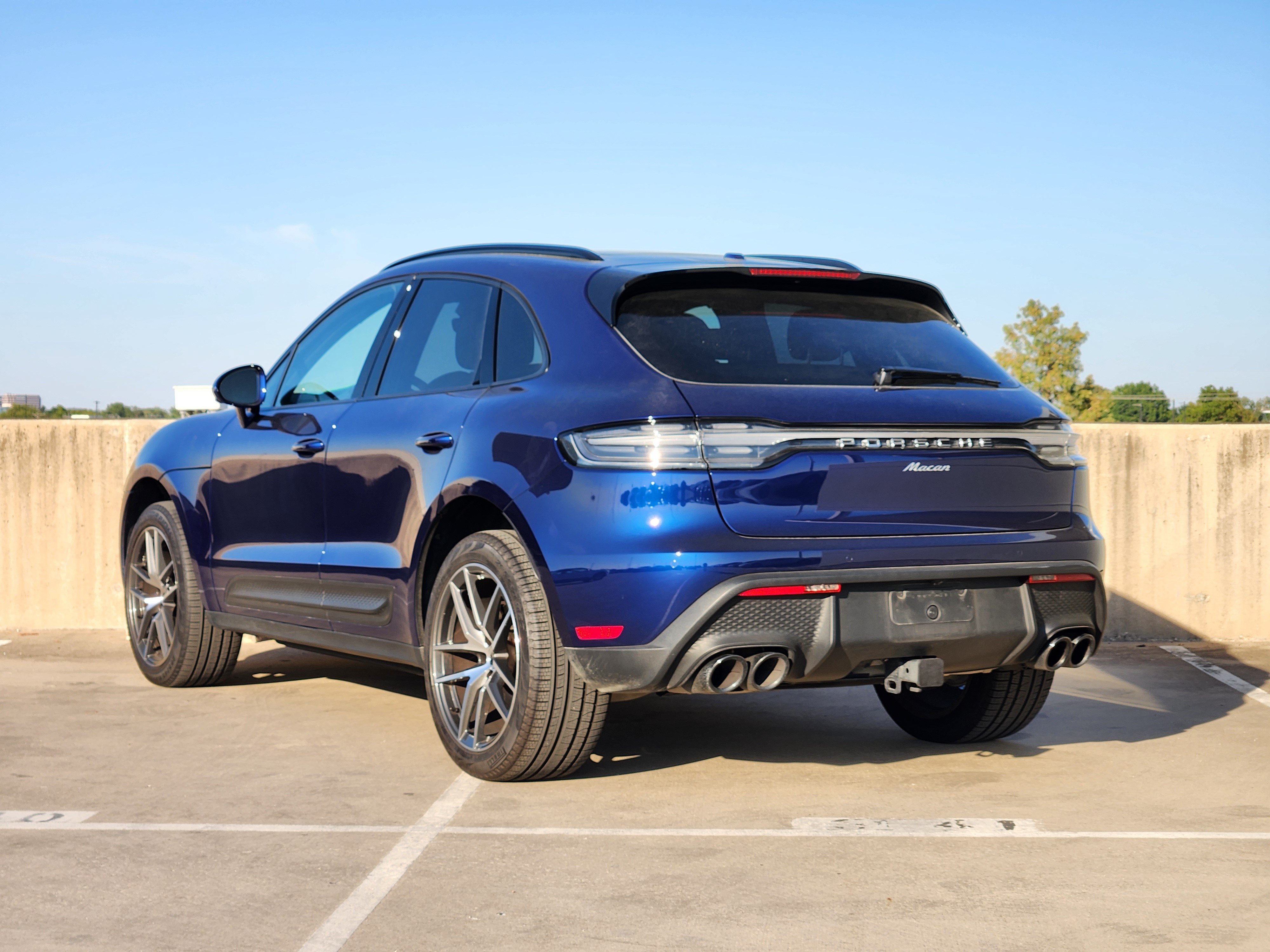 Certified 2026 Porsche Macan AWD/4WD image 3