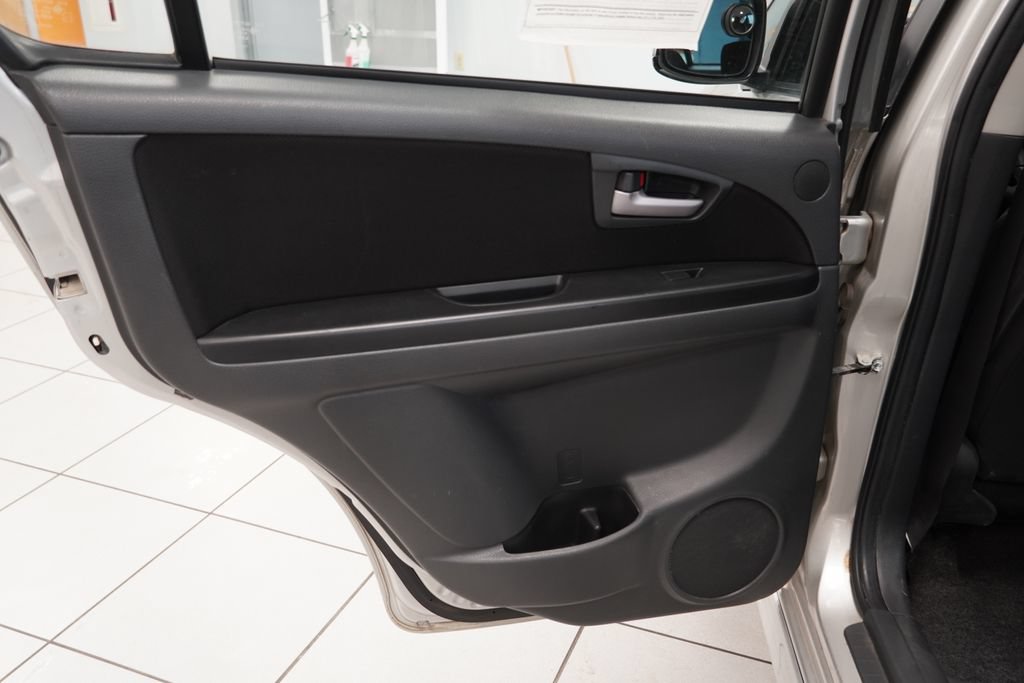 Used 2008 Suzuki SX4 Sedan FWD image 23