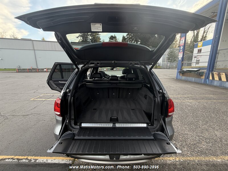 Used 2018 BMW X5 xDrive40e AWD/4WD image 19
