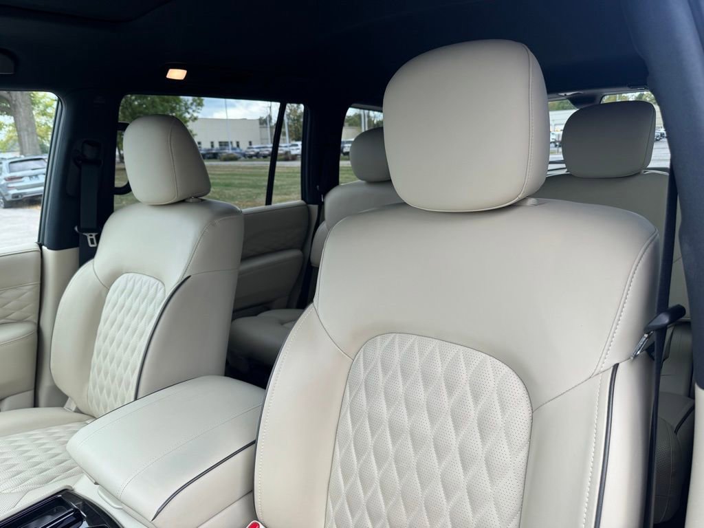 Used 2024 INFINITI QX80 Sensory image 15