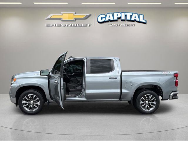 Used 2023 Chevrolet Silverado 1500 LT AWD/4WD image 9