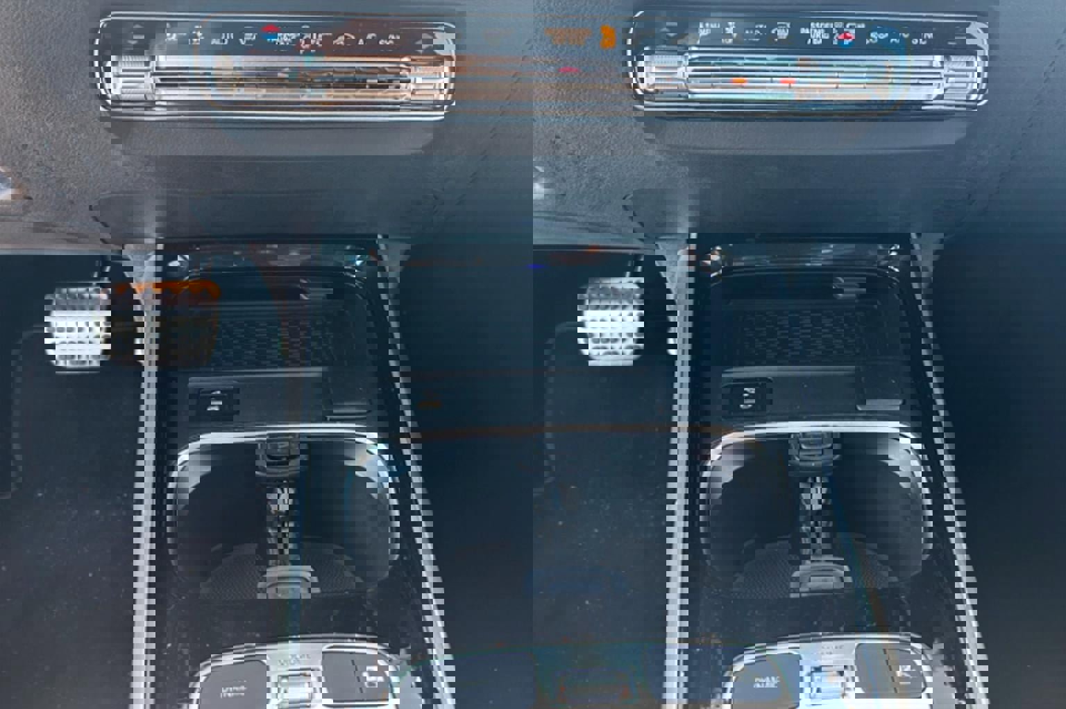 Used 2025 Mercedes-Benz GLB 35 AMG 4MATIC image 15