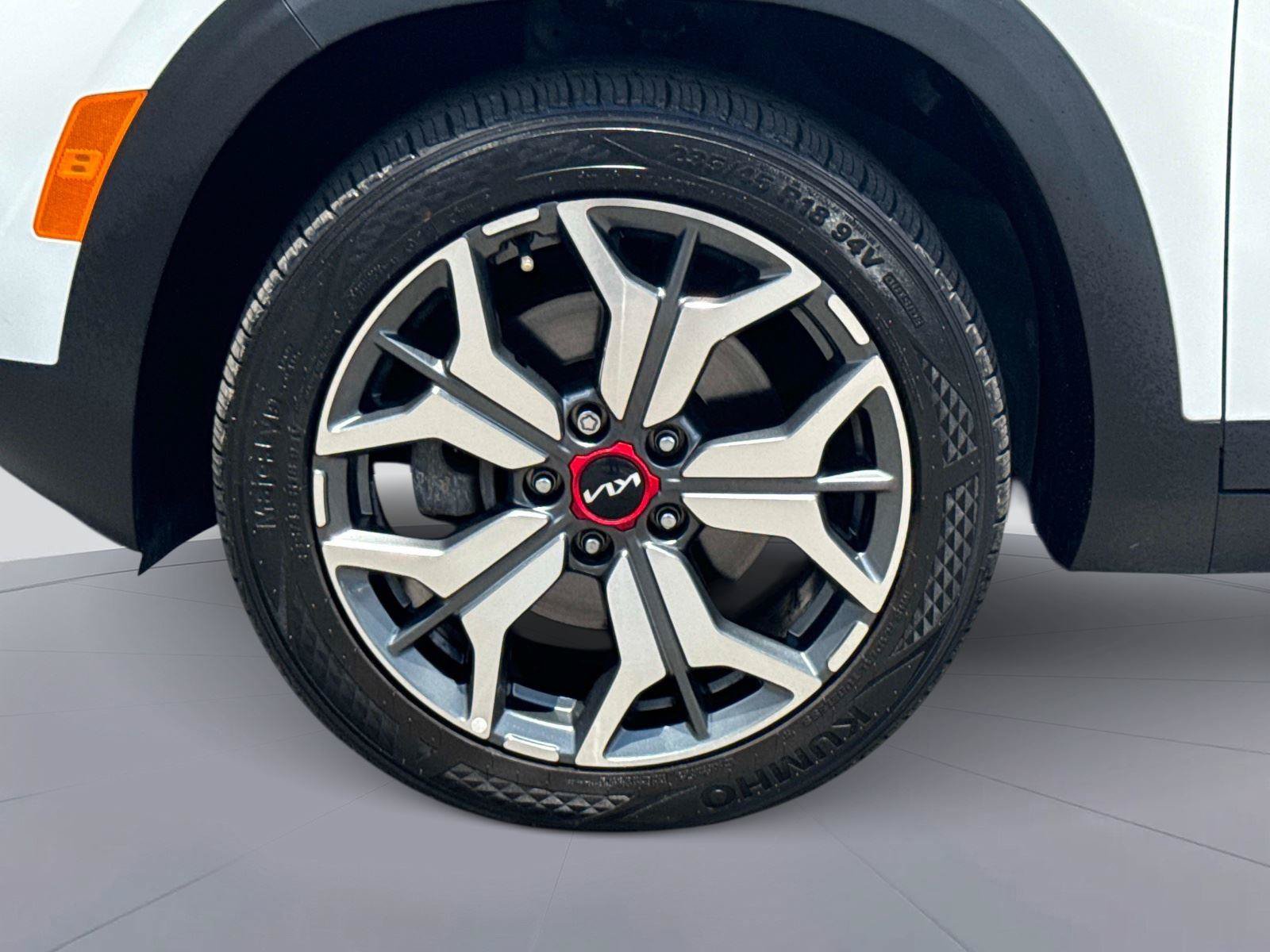 Used 2023 Kia Seltos SX AWD/4WD image 11