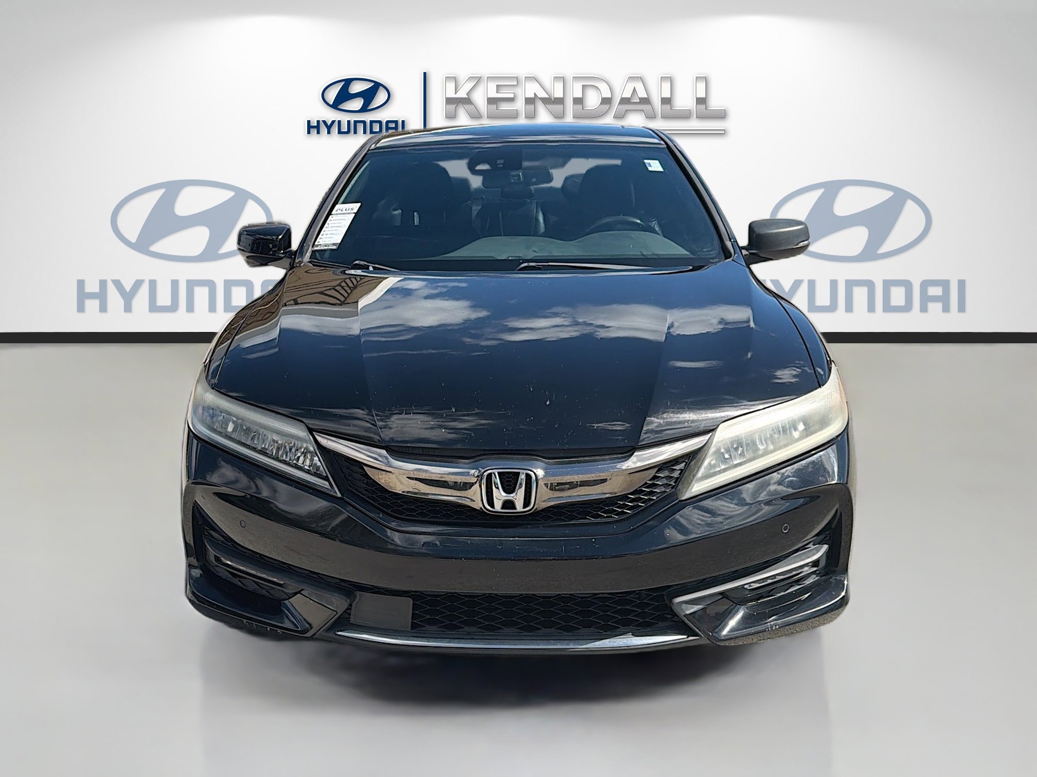 Used 2016 Honda Accord Touring image 2