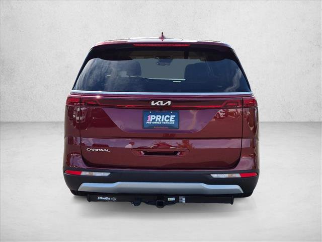 Used 2024 Kia Carnival LX FWD image 7