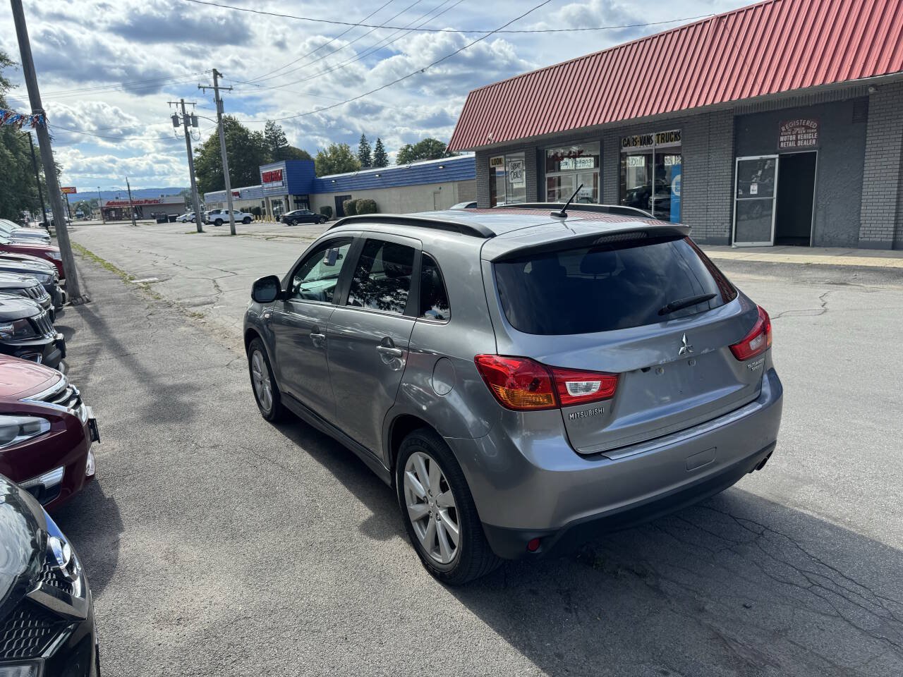 Used 2014 Mitsubishi Outlander Sport SE AWD/4WD image 5