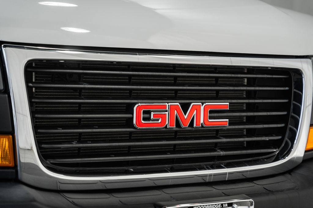 Used 2023 GMC Savana 2500 w/ Driver Convenience Package image 9