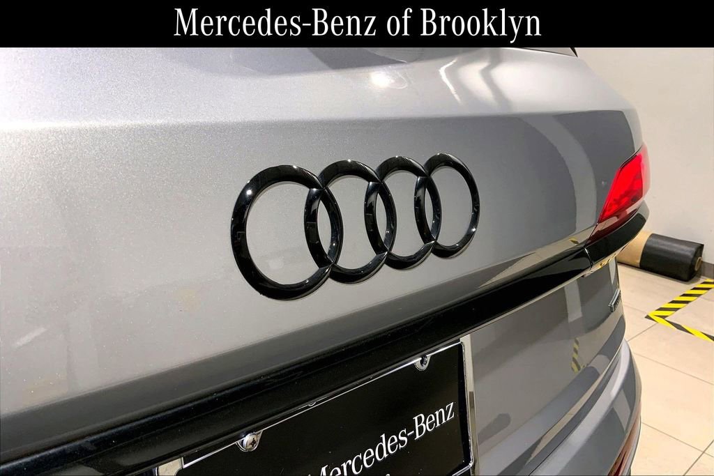 Used 2022 Audi Q7 3.0T Prestige AWD/4WD image 32