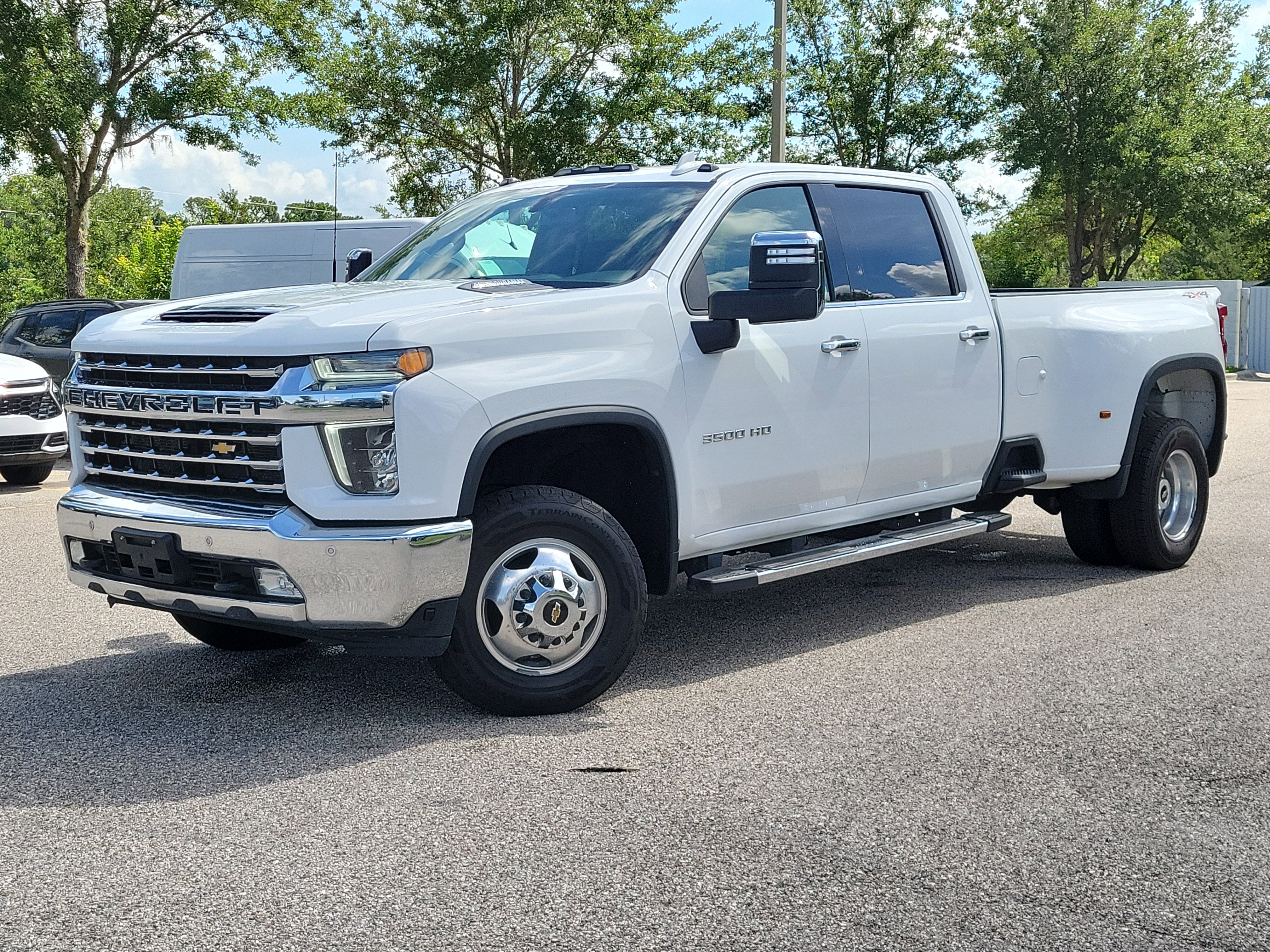 Used 2022 Chevrolet Silverado 3500 LTZ w/ LTZ Plus Package AWD/4WD image 33