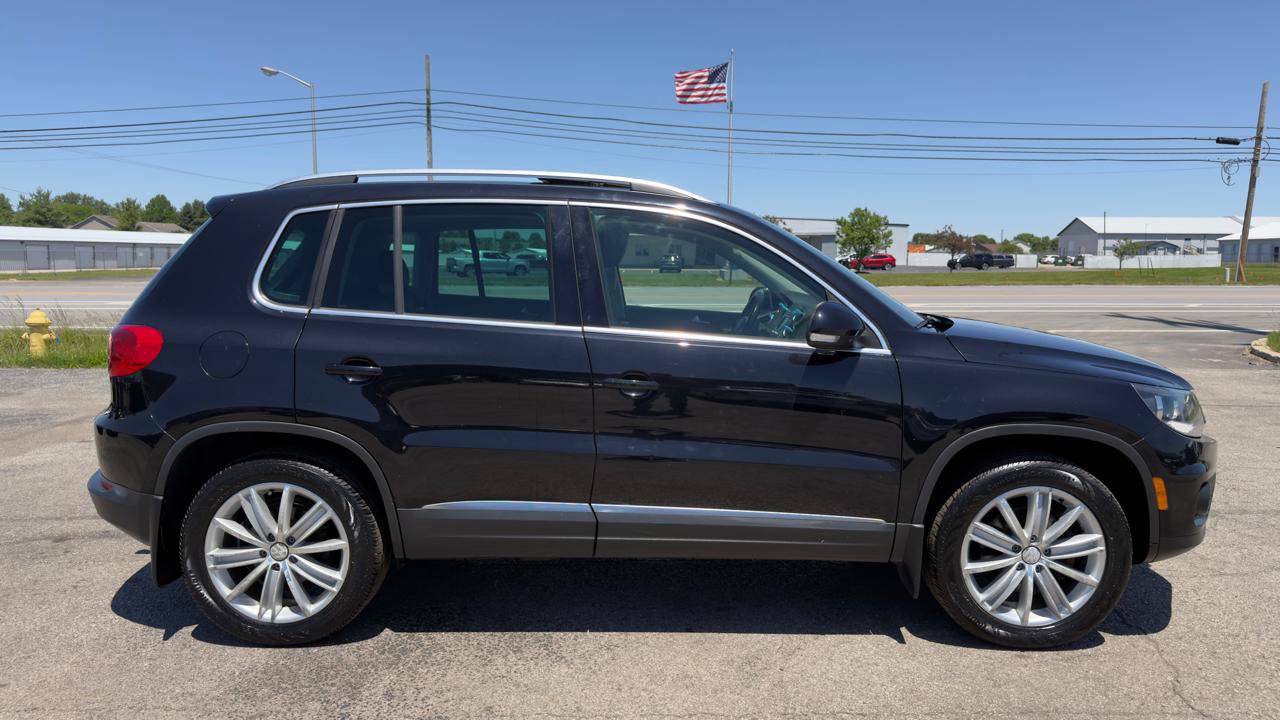 Used 2015 Volkswagen Tiguan SEL AWD/4WD image 12