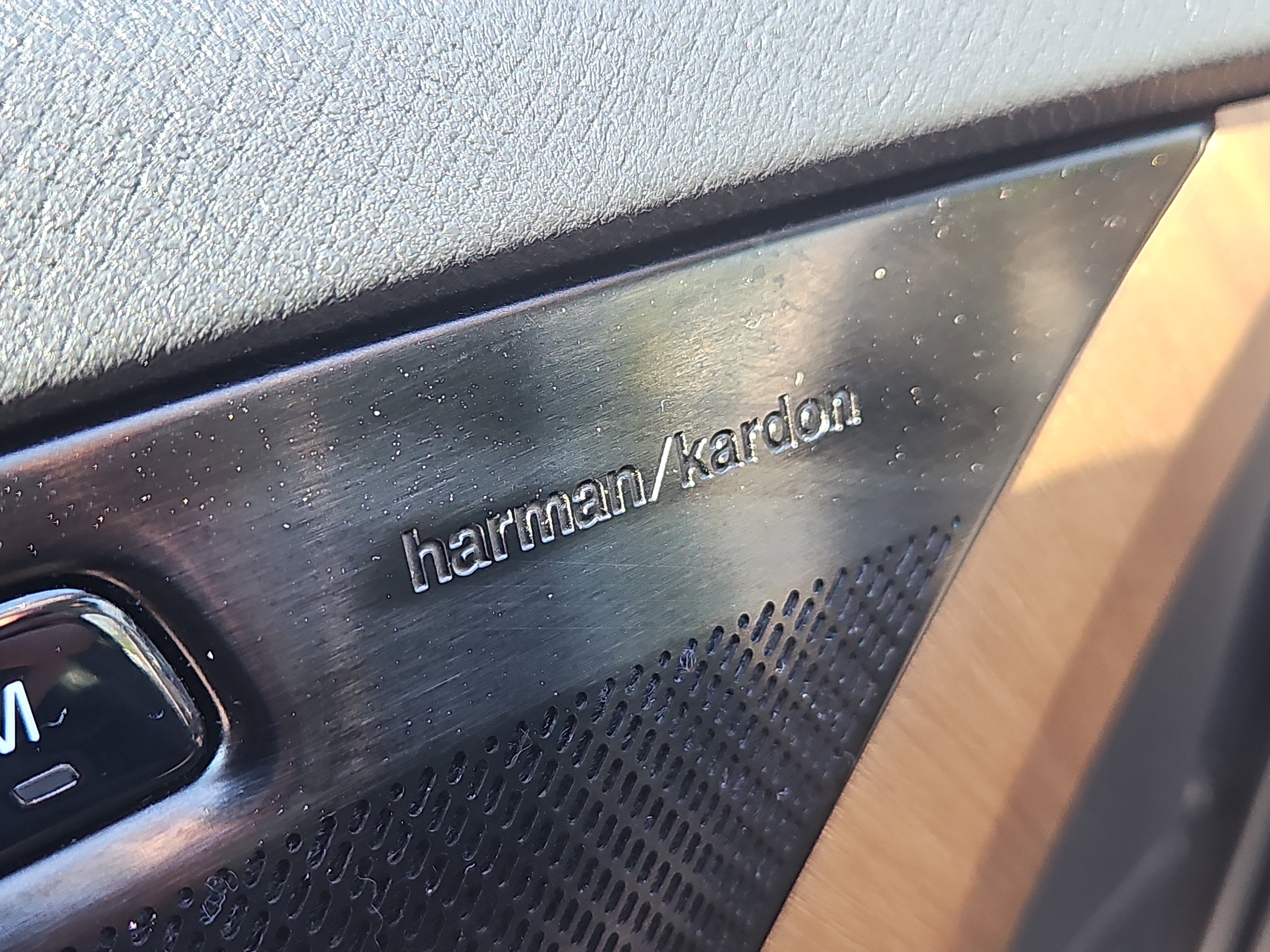 Used 2023 Volvo XC90 B6 Plus w/ Protection Package Premier image 11