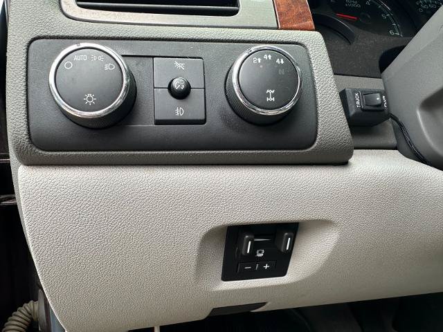 Used 2008 Chevrolet Silverado 2500 LTZ w/ Safety Package AWD/4WD image 18