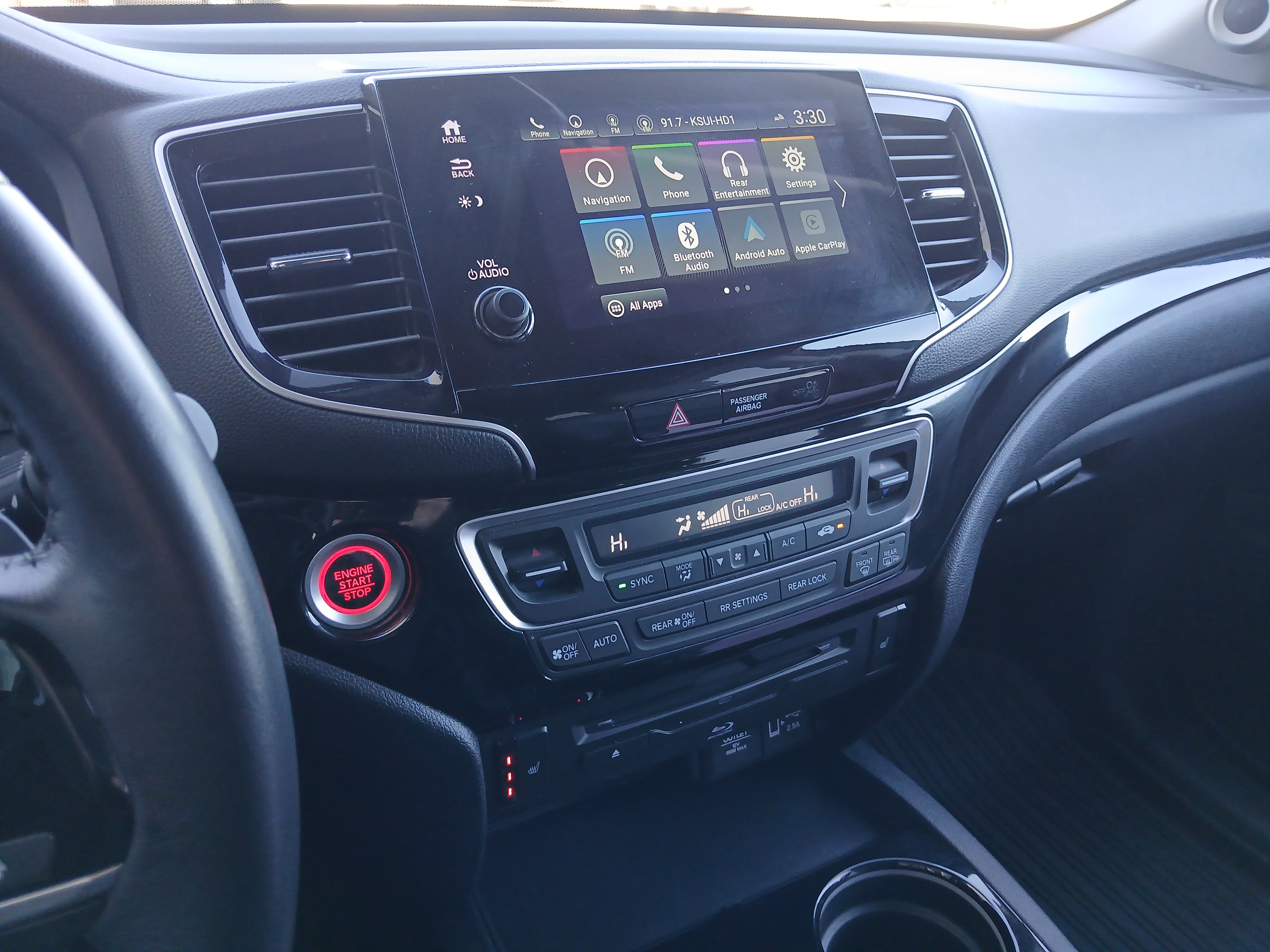 Used 2022 Honda Pilot Touring image 11