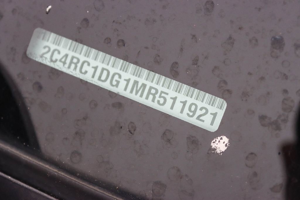 Used 2021 Chrysler Voyager Lxi image 11