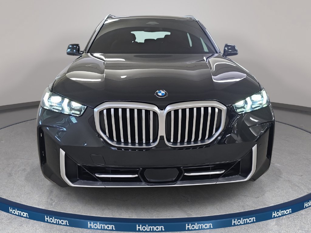 Certified 2024 BMW X5 xDrive40i w/ Premium Package AWD/4WD image 2
