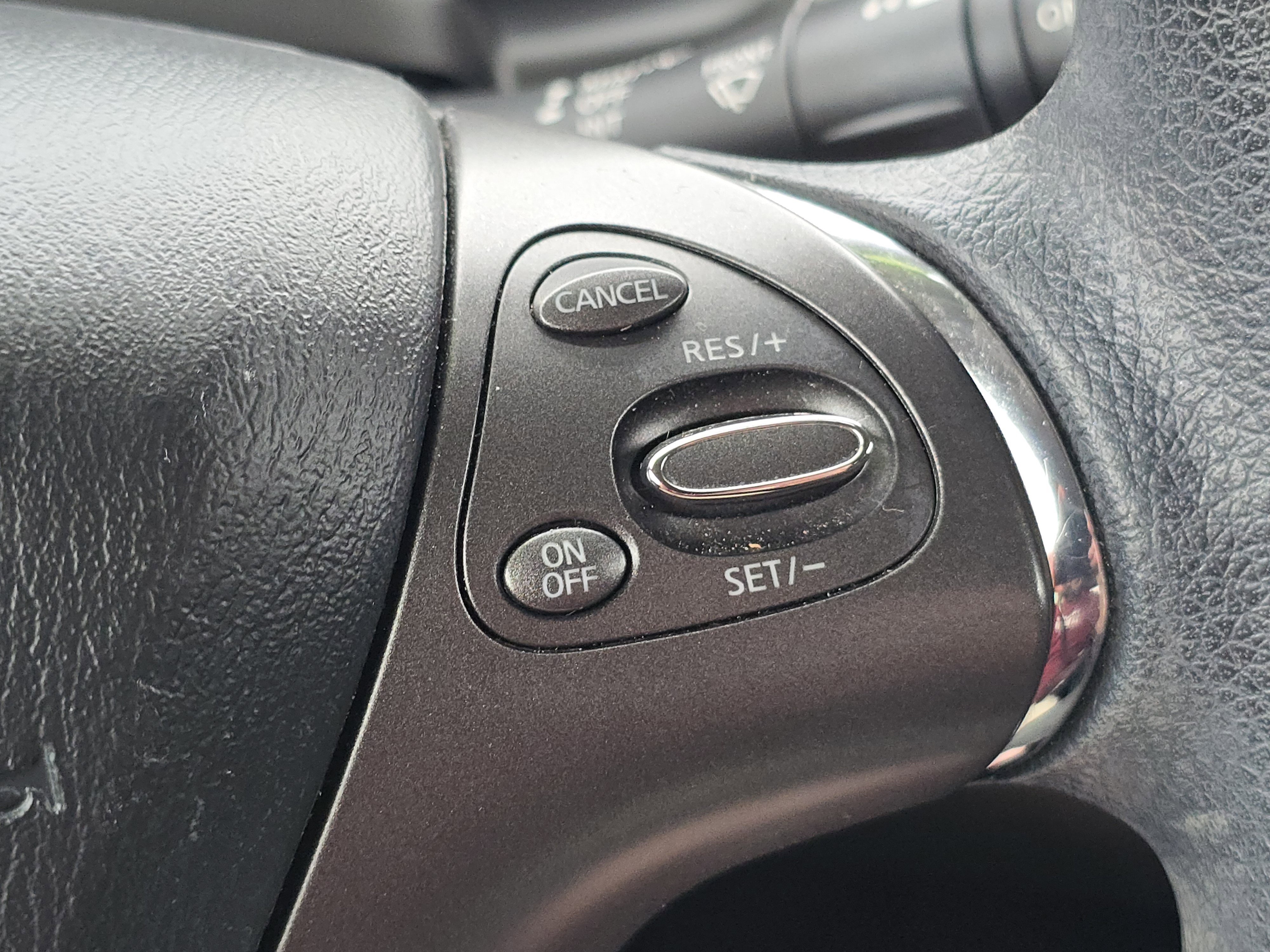 Used 2022 Nissan Murano S image 7