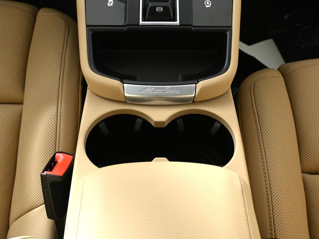 New 2026 Porsche Macan AWD/4WD image 27