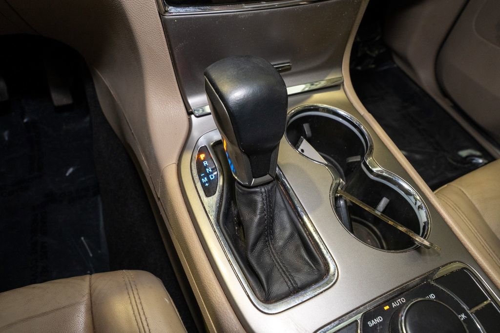 Used 2019 Jeep Grand Cherokee Limited w/ Trailer Tow Group IV image 17