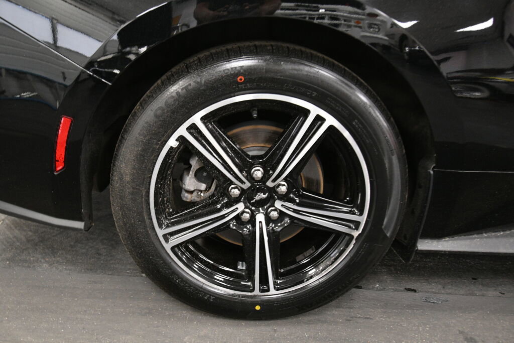 Used 2025 Ford Mustang Premium RWD image 27