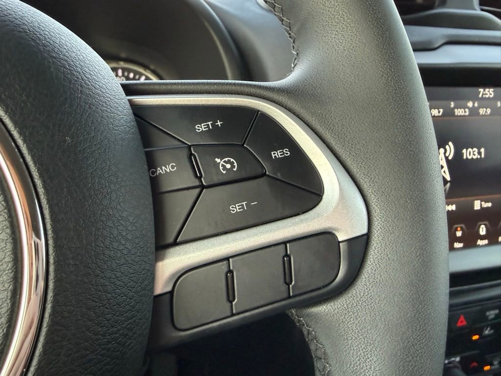 Used 2023 Jeep Renegade Altitude image 15