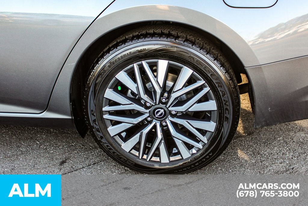 Used 2024 Nissan Altima 2.5 SV image 15
