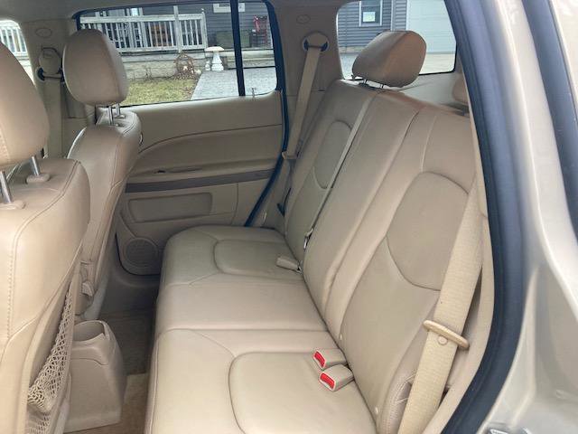 Used 2009 Chevrolet HHR LT w/ LT Preferred Equipment Group image 26